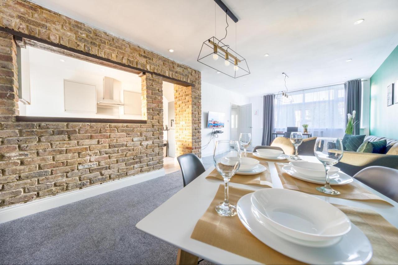 Contractor Accommodation Near Heathrow, Windsor Minutes From M4 Slough Exterior foto