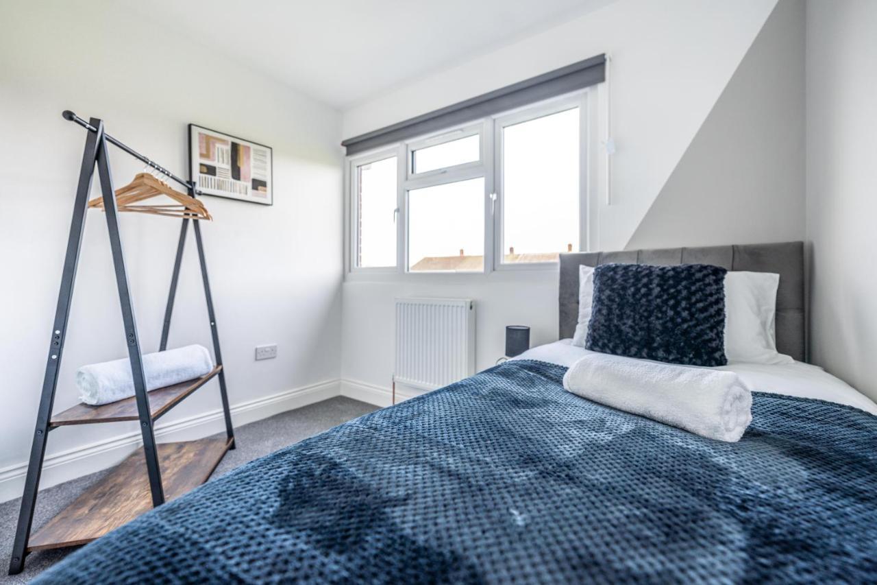Contractor Accommodation Near Heathrow, Windsor Minutes From M4 Slough Exterior foto