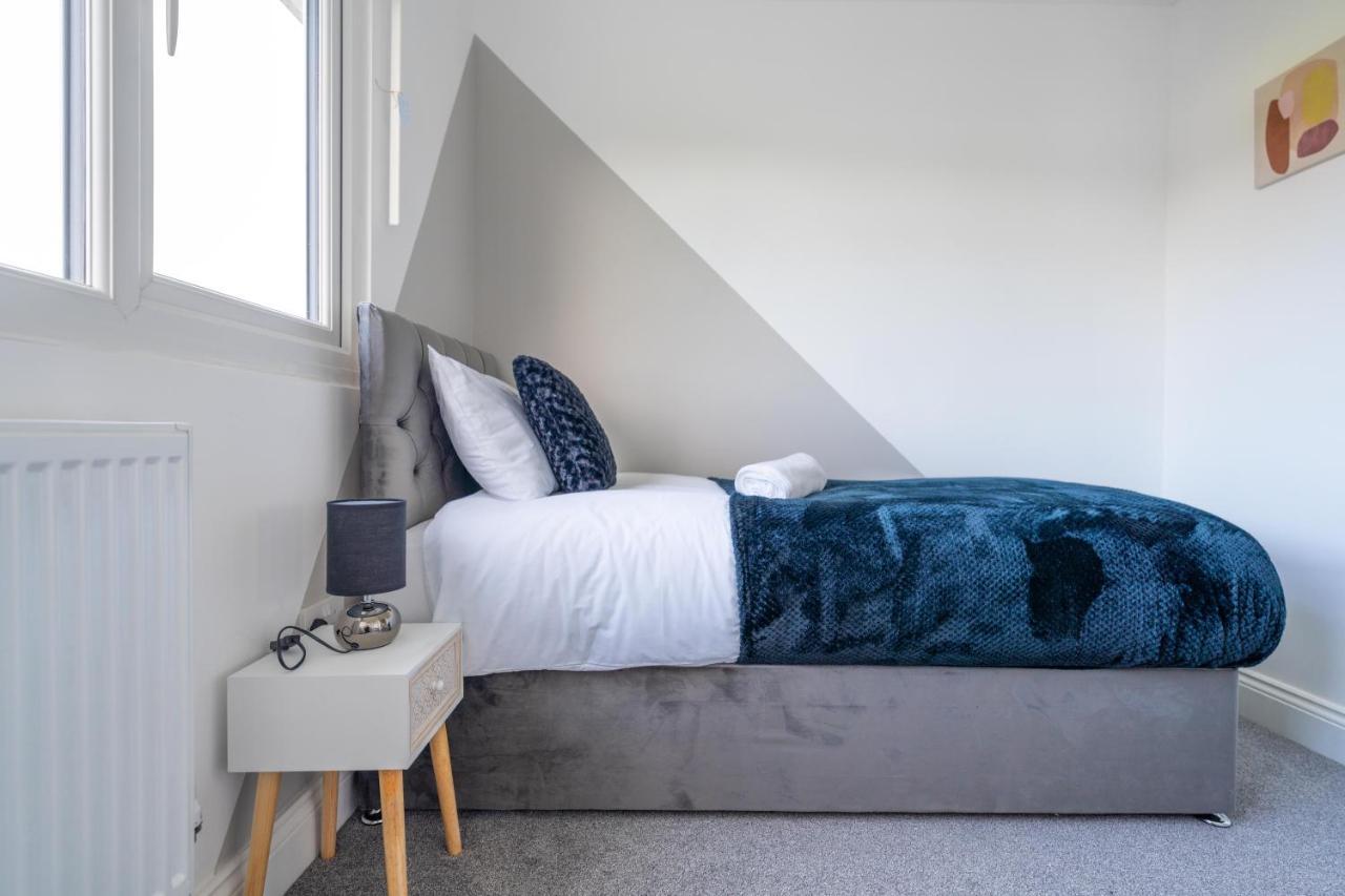 Contractor Accommodation Near Heathrow, Windsor Minutes From M4 Slough Exterior foto